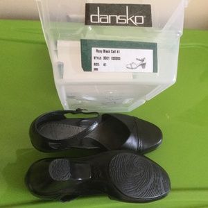 Dansko Black Roxy Pump